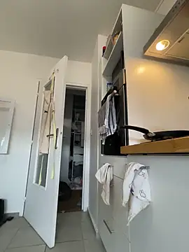 LaskaLeRoomba Live Webcam on Stripchat