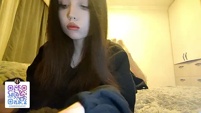 qwami_amie (F teen) - show my tatoo