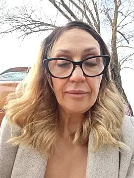 jasminenoir2 - JasmineNoir2's free webcam