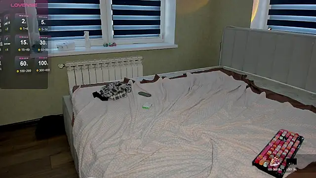 bunnyblush67 (M twink) - jerking off a dick in panties