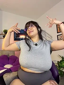 Webcam Model (tati_reyess)  is live.Free join now!