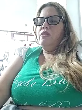 Webcam Model (EllisW8)  is live.Free join now!