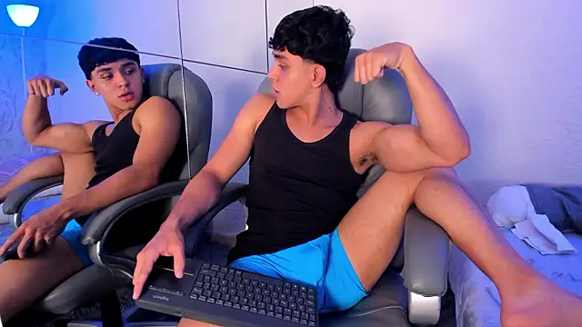 _taylorblack (M twink) - Play my balls+saliva