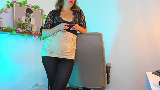 chanelll_taylorr_ - Chanelll_Taylorr_'s free webcam - UK Sex Cams