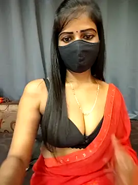 Webcam Model (Misss-julli)  is live.Free join now!