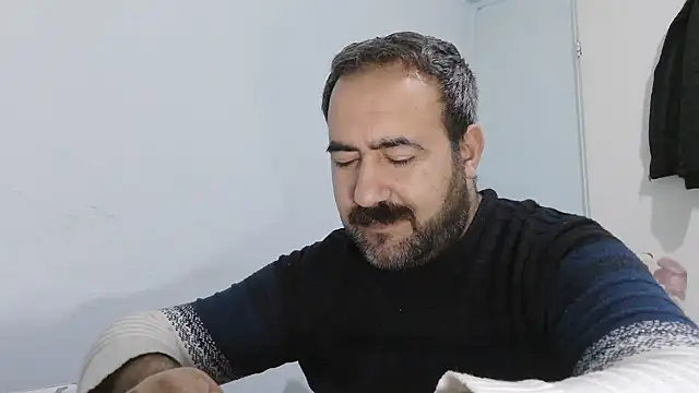 big_snakee (Ask my age) - Does anyone want sperm? :wanker: