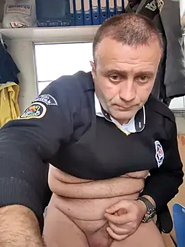 muscularsexy (Ask my age) - 100 tokens cum show yes