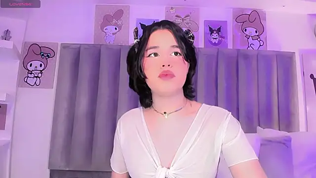 claudiasophia (T teen) - WHIPING ON THE ASS