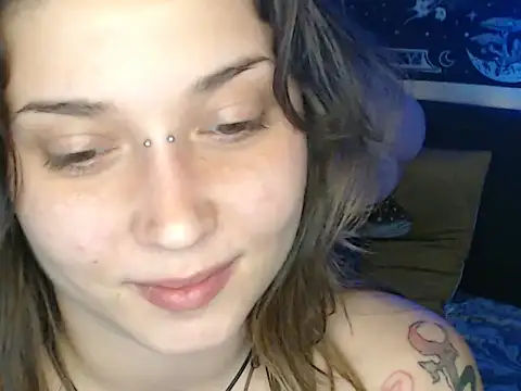 alienfortwenty - AlienforTwenty's free webcam - UK Sex Cams