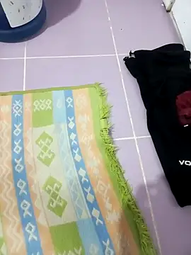 gulaciyam (F milf) - 100000