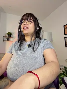 Webcam Model (tati_reyess)  is live.Free join now!