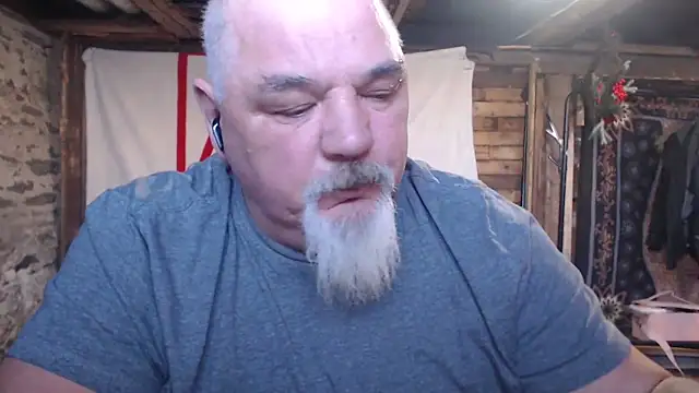 newfiesausage1972 (M mature) - last tipper 5mins of anal lovens