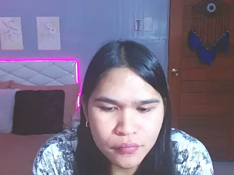 alianabrooks (T young) - IM A NEW MODEL HERE SUPPORT ME HERE