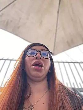 Webcam Model (Sallem_Pink) is live