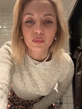 Webcam Model (VikaBunny1) is live