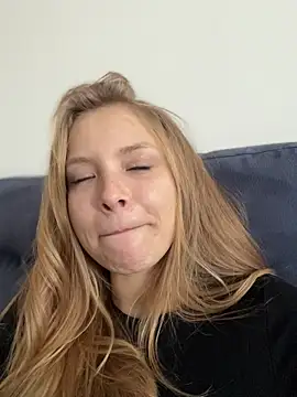 anastasiaaniess (F young) - :heart: love you Annie