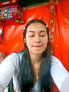 Webcam Model (Sol_Scarleett)  is live.Free join now!