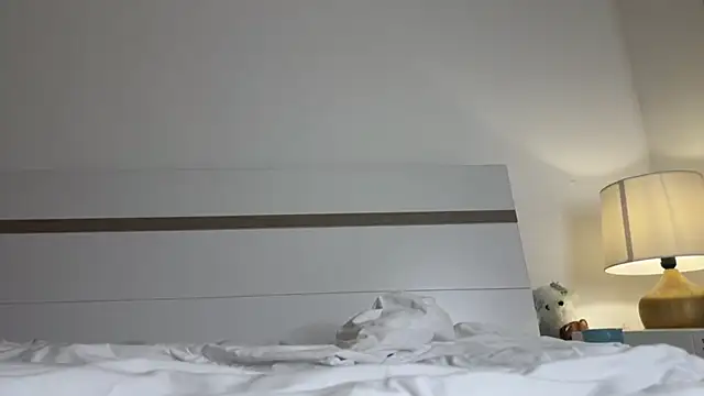 fruityxo (F teen) - flash boobies