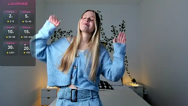 ellymartinez - EllyMartinez's free webcam - UK Sex Cams