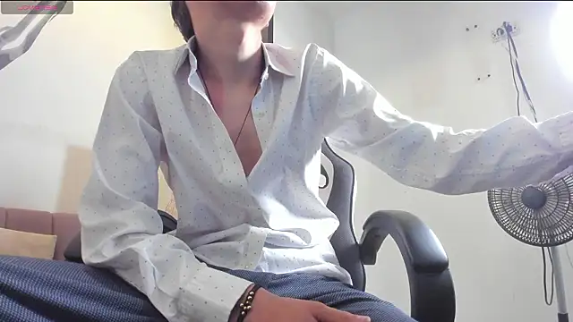 mikebenefleck_01 (M twink) - cum show