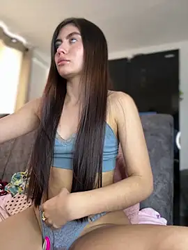 Webcam Model (Stormi_th)  is live.Free join now!