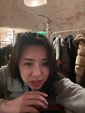 qingqing-ss (F young) - 户外，脱内裤，自慰喷水