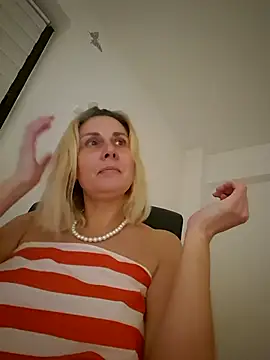 amelia9798 - Amelia9798's free webcam - UK Sex Cams