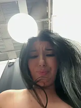 Webcam Model (Tisha_Busty)  is live.Free join now!