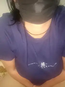 Webcam Model (sexysiya11)  is live.Free join now!