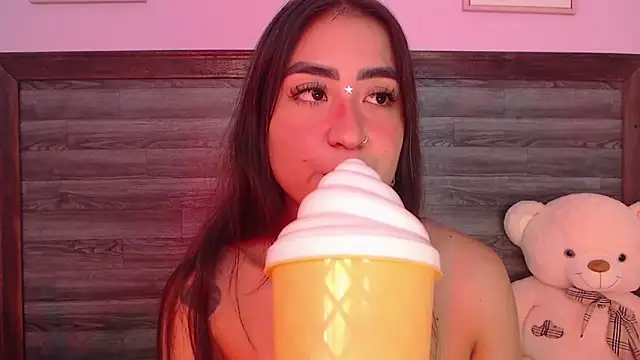 adaamillan - AdaaMillan's free webcam - UK Sex Cams