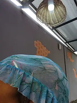 lorena_mcfly (F young) - Domi TOY control UNTIL big squirt 💦⭐