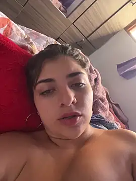 Webcam Model (Isaa-Sweet)  is live.Free join now!