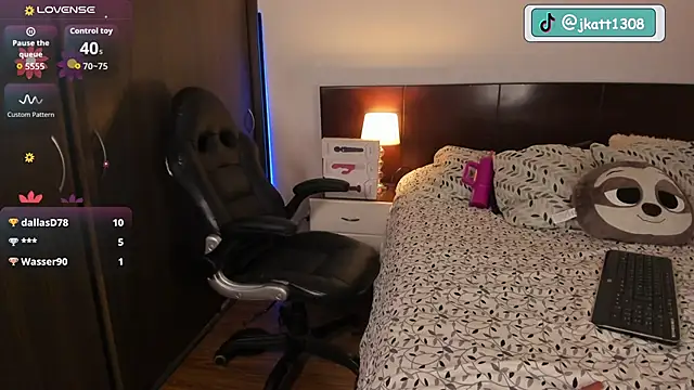 alejaramillo_ - AleJaramillo_'s free webcam - UK Sex Cams