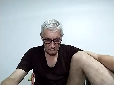 biguncuthardcock - BIGUNCUTHARDCOCK's free webcam - UK Sex Cams