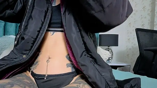 emma_foxi - Emma_Foxi's free webcam - UK Sex Cams