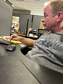 hintly (M mature) - Naked in the bathroom