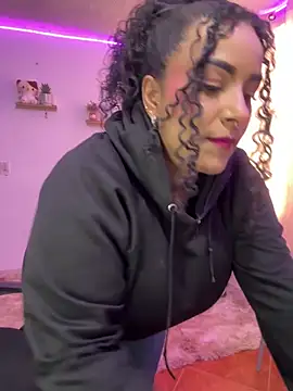 Webcam Model (ariadna_cooper)  is live.Free join now!