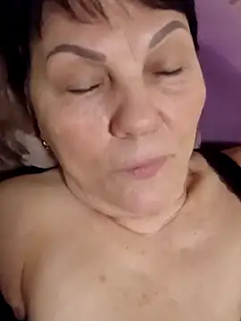 Webcam Model (OliviaaSkyy)  is live.Free join now!