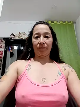 Webcam Model (emilypoppy3)  is live.Free join now!