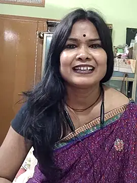 yoursweety09 from StripChat is Freechat