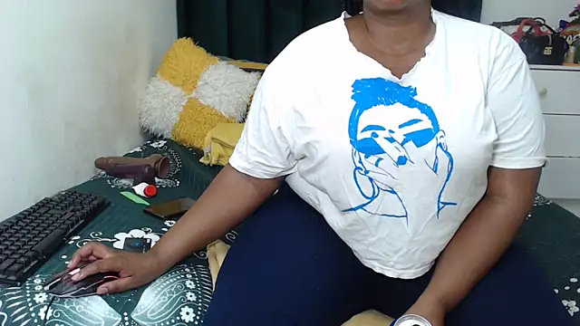 gaggingqueenxx - GaggingQueenxx's free webcam - UK Sex Cams