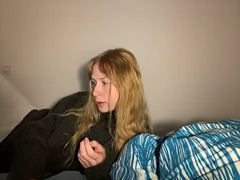 Webcam Model (Lisa-5329) is live