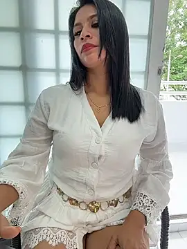 Webcam Model (Sofia_Convers) is live