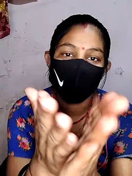 Webcam Model (Hotcouplepriya) is live