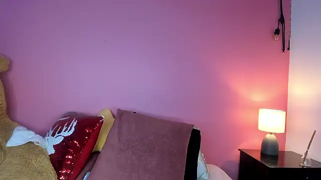 agnes_213 - Agnes_213's free webcam