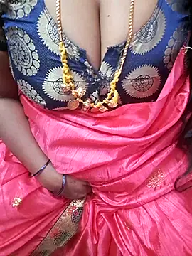 tamil_ammani (F milf) - Boobs show😜😜😝🥰🔥🔥🔥