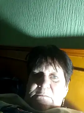 Webcam Model (IrchykLove)  is live.Free join now!