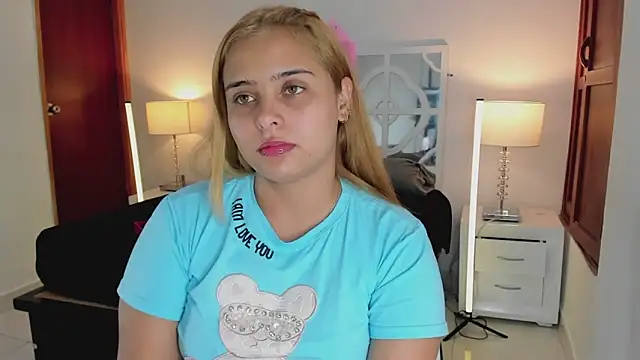 mikaelastone - MikaelaStone's free webcam