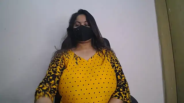 its-simran (F young) - Pussy rub and dildo show