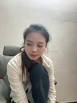 aaaawhate (F young) - 女上用奶子晃晕哥哥们